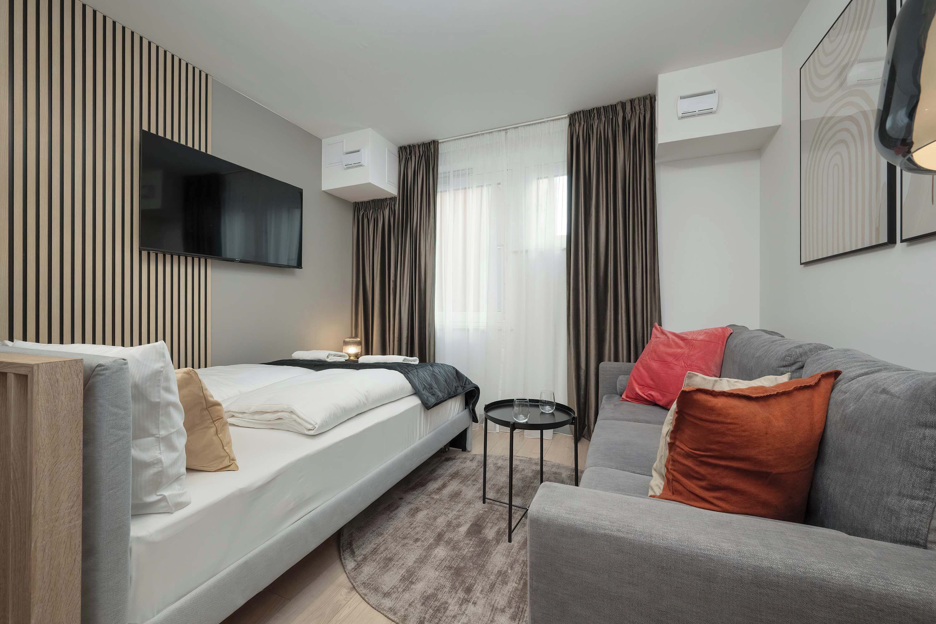 Schreibtisch, Bügeleisen/Bügelbrett, WLAN, Bettwäsche