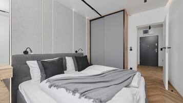 1 chambre, bureau, fer et planche à repasser, Wi-Fi