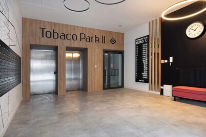 Modern Apartment | Parking | Close to Atlas Arena