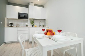 Dining - Kilinskiego 121 | Bright Apartment | Parking (Łódź)