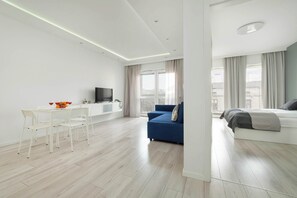 1 bedroom, iron/ironing board, travel crib, WiFi - Kilinskiego 121 | Bright Apartment | Parking (Łódź)