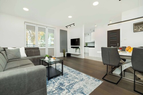 Moderne Wohnung | Balkon | Nähe Manufaktura