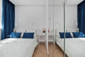 1 slaapkamer, een strijkplank/strijkijzer, reisbedje, wifi