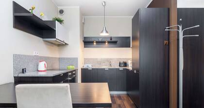 Comfortable Apartment | Close to the Market, Bath.