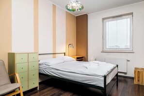 1 bedroom, WiFi, bed sheets