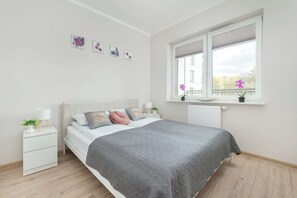 1 chambre, fer et planche à repasser, lit parapluie, Wi-Fi