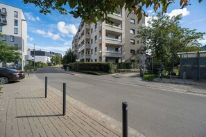 Exterior - Stylish Apartment in Wroclaw | Parking | Workspace (Wrocław)