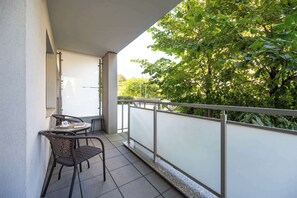 Terrace/patio - Stylish Apartment in Wroclaw | Parking | Workspace (Wrocław)