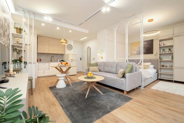 Desk, iron/ironing board, travel crib, WiFi