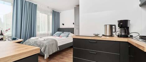 Bügeleisen/Bügelbrett, Reisekinderbett, WLAN, Bettwäsche