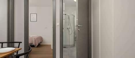 1 bedroom, soundproofing, iron/ironing board, WiFi
