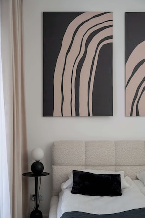 1 Schlafzimmer, Schreibtisch, Bügeleisen/Bügelbrett, Reisekinderbett