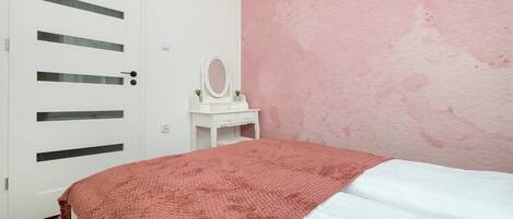 2 chambres, bureau, fer et planche à repasser, Wi-Fi