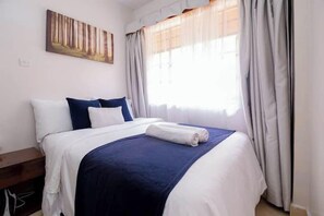 Departamento clásico, vista a la ciudad | Decoración personalizada, muebles diferentes y wifi gratis 
