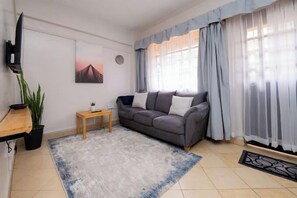 Classic Apartment, City View | Living area