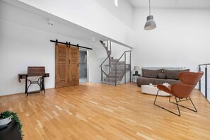 Interior - Spacious Apartment | Private Parking | Loft Style (Łódź)