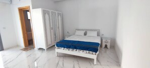 4 bedrooms, WiFi, bed sheets - Dar Ranya - Midoun Djerba - 8 pers - piscine & mer (Djerba Midun)