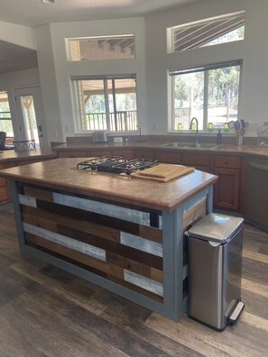 Microwave, oven, dishwasher