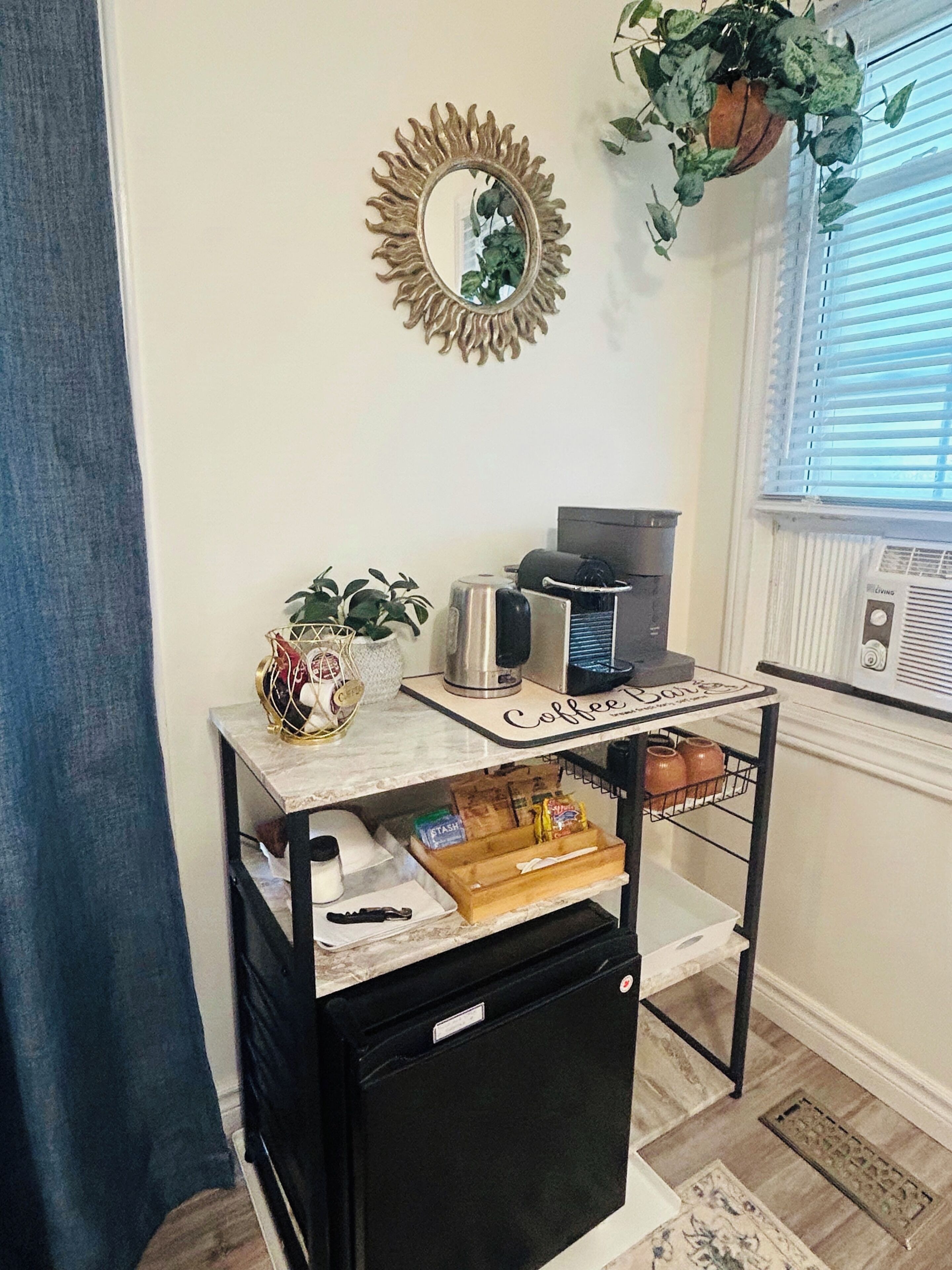 Deluxe Suite, Garden View | Coffee and/or coffee maker