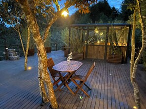 Outdoor dining - The retreat, beautiful cabin with forest view, privacy, silence and peace. (Medellin)