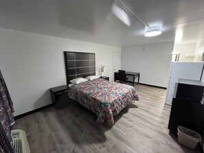 Deluxe-enkeltværelse - 1 queensize-seng - ikke-ryger | Gratis Wi-Fi, sengetøj