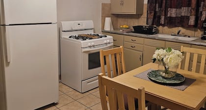 Loft 2 apartment with free cable and Wi-Fi