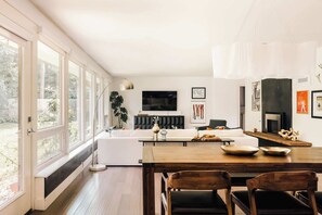 TV, offices