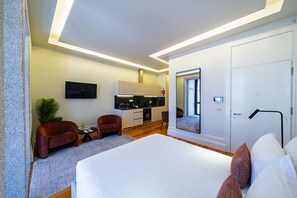 Fer et planche Ă repasser, Wi-Fi gratuit, draps fournis