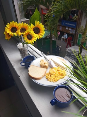 Free daily local cuisine breakfast