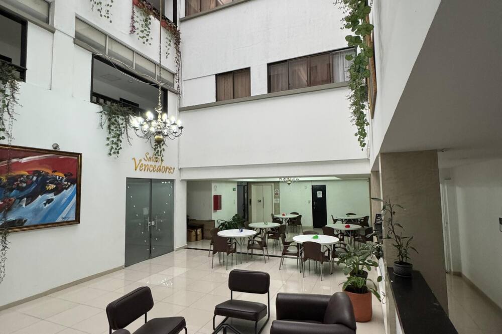 Hotel Catalina Plaza