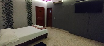 Encasa - Palm 206 House