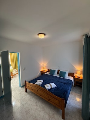 1 chambre, fer et planche à repasser, Wi-Fi, draps fournis