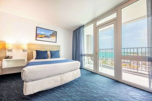 1 dormitori, escriptori, planxa i posts de planxar i wifi 