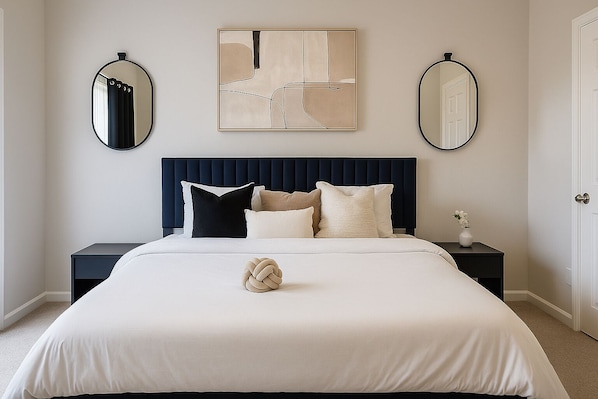 3 bedrooms, iron/ironing board, WiFi, bed sheets - The ClubHaus • Luxe Stay & Vibes (Houston)