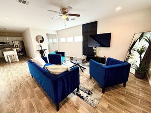 Living area - The ClubHaus • Luxe Stay & Vibes (Houston)