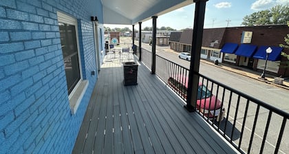 Charming 2BR/2BA Downtown Fulton – Stylish Balcony & Modern Southern Vibes
