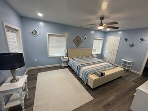 2 室のベッドルーム、アイロン / アイロン台、WiFi、ベッドシーツ