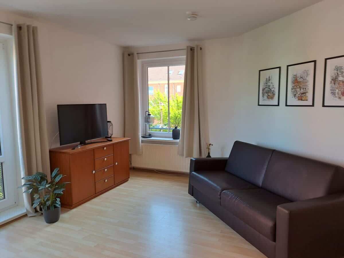 TV, DVD player, offices