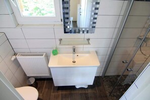 Douche, sèche-cheveux