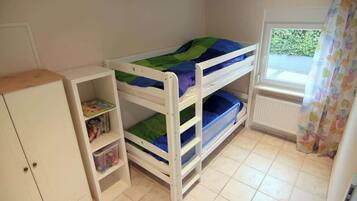 2 Schlafzimmer, Reisekinderbett, WLAN