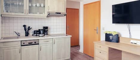 Kühlschrank, Herdplatte, Geschirrspüler