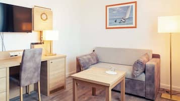Fernseher, Bücher, Arbeitsbereiche