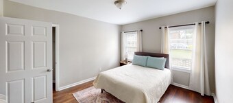 Lux Condo on Stark Unit D1