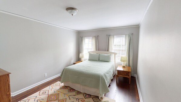 3 chambres, fer et planche à repasser, Wi-Fi gratuit, draps fournis