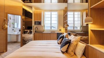 Free WiFi, bed sheets