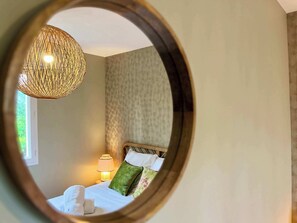 3 habitaciones, tabla de planchar con plancha, cuna de viaje y wifi 