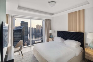 1 dormitori, planxa i posts de planxar, wifi i roba de llit 