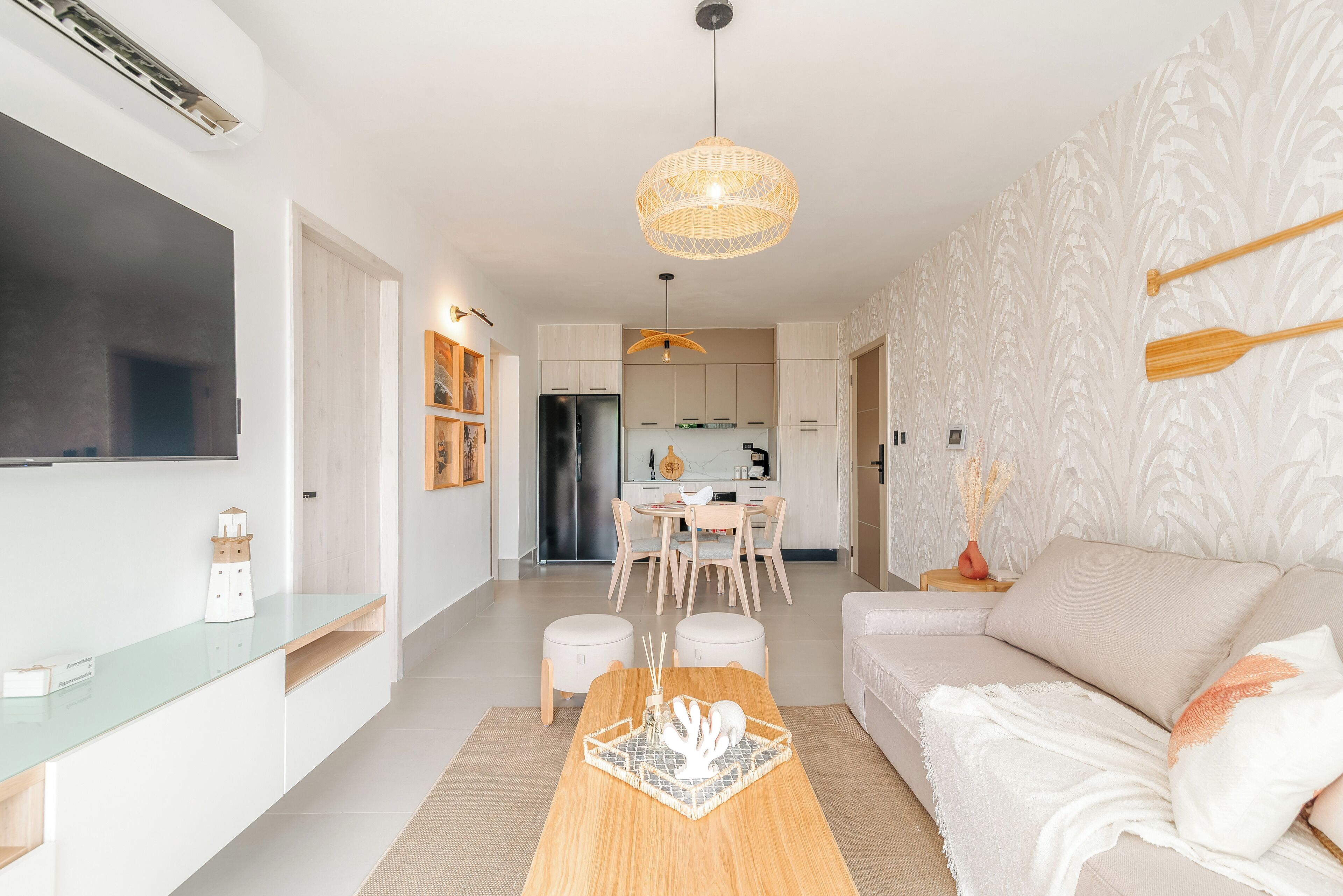 Appartement Familial | Coin séjour | Télévision LED de 50 pouces avec chaînes par câble