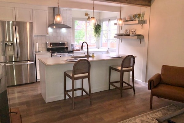 Mikrovågsugn, ugn, spishäll och diskmaskin