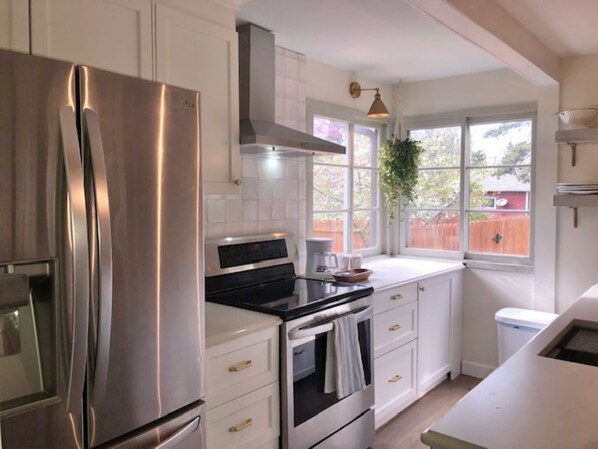 Microwave, oven, stovetop, dishwasher